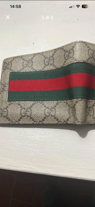 Portafoglio Gucci con ape