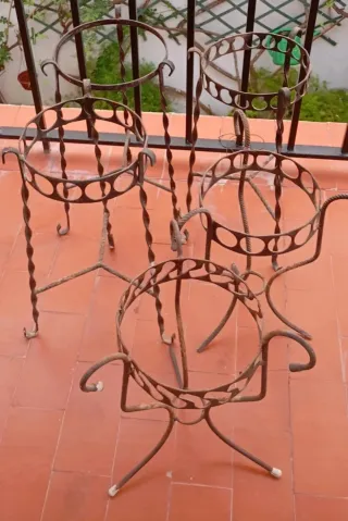 Lote de 5 maceteros Forja, no hago envío.