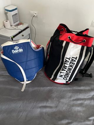 Protector Taekwondo Daedo Azul,Rojo + Mochila