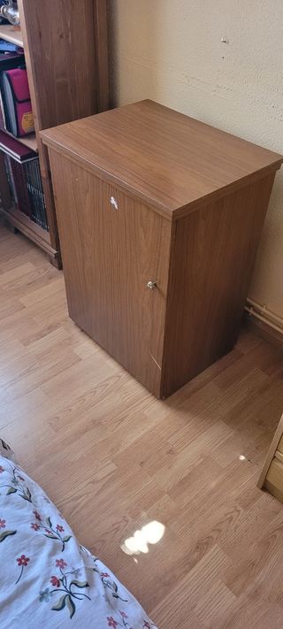 Máquina de coser Singer+mueble