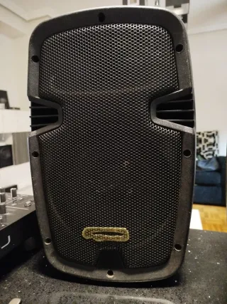 Altavoces Fun Generation (3 uds) y 2 tripodes