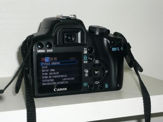 Canon EOS 1000D + Objetivo EF-S 18-55mm