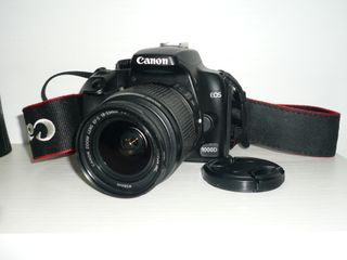 Canon EOS 1000D + Objetivo EF-S 18-55mm