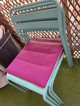 4 Sillas Terraza Aluminio y Cojines Fucsia
