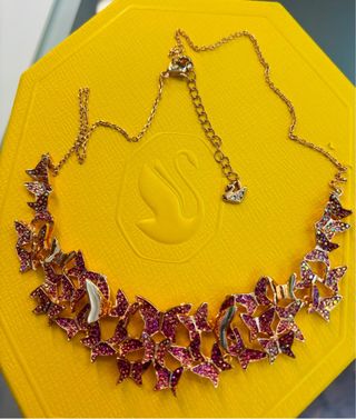 Collar Swarovski Lilia Mariposas Dorado Rosa