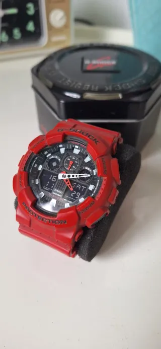 Reloj G-Shock Rojo y Negro