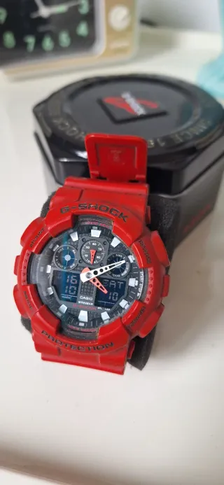 Reloj G-Shock Rojo y Negro