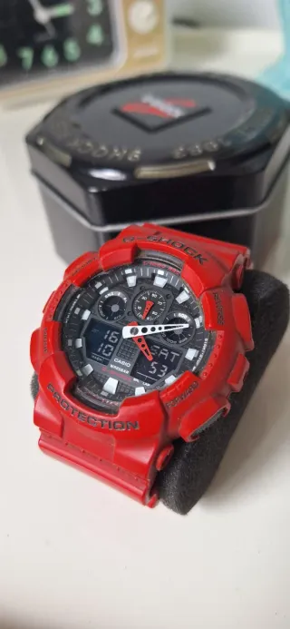 Reloj G-Shock Rojo y Negro