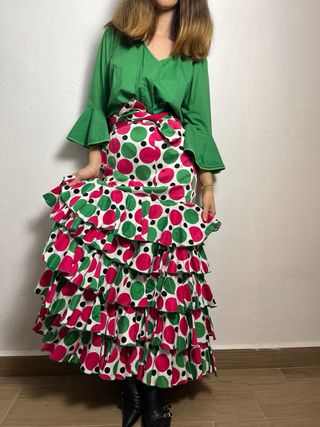 Traje de flamenca volantes lunares