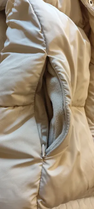 Plumífero Stradivarius Beige