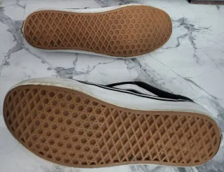 Zapatillas Vans Old Skool Negras y Blancas