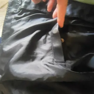 Chaqueta de cremalleras cuero simil negra