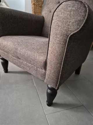 Sillón tapizado tela