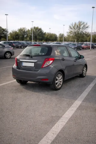 Toyota Yaris 2012