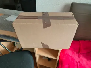 Caja de camisetas