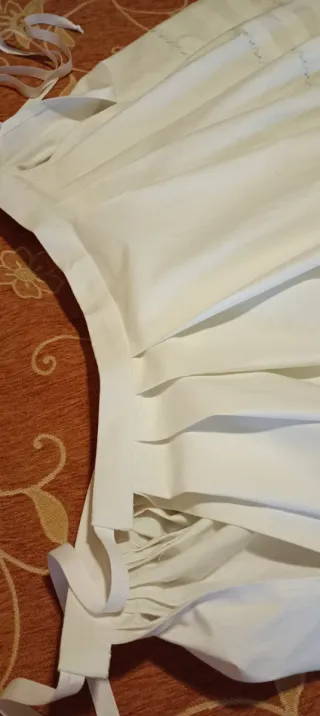 Enagua Baturra con puntilla antigua de bolillos