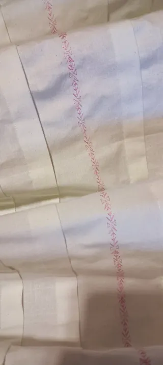 Enagua Baturra con puntilla antigua de bolillos