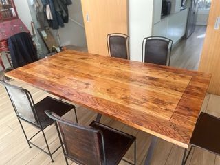 Mesa de comedor HANBEL - Roble macizo y acero