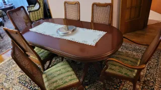 Mesa de comedor de madera extensible y sillas