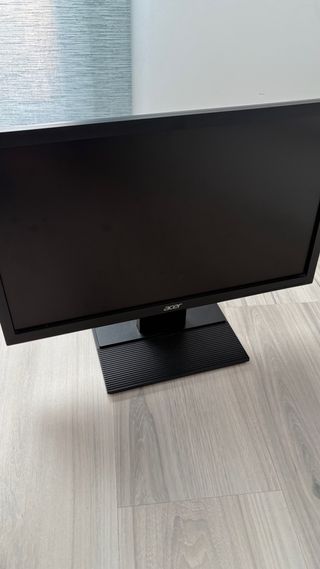 Monitor Acer V206HQL 19,5 LED y cables