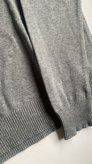 Jersey Bershka punto fino gris Talla M