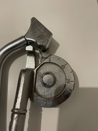 Curvadora de tubos manual