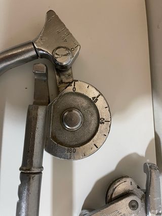 Curvadora de tubos manual