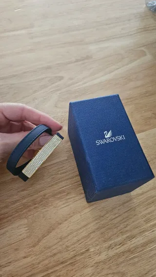 Pulsera Swarovski Dorada, Plateada, correa en azul