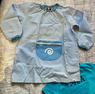 Uniforme NUEVO colegio MDA talla2-3,bata y mochila