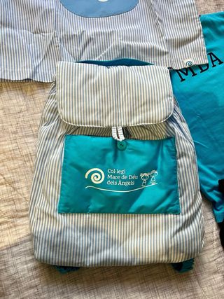 Uniforme NUEVO colegio MDA talla2-3,bata y mochila