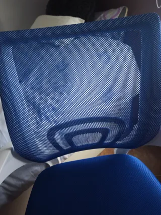 Silla de escritorio azul y blanca