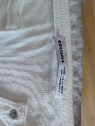 Top Bershka blanco manga larga