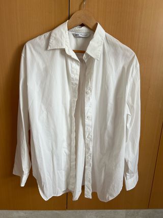 Camisa blanca Zara traje camarero