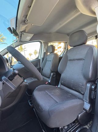 Peugeot Partner 2012