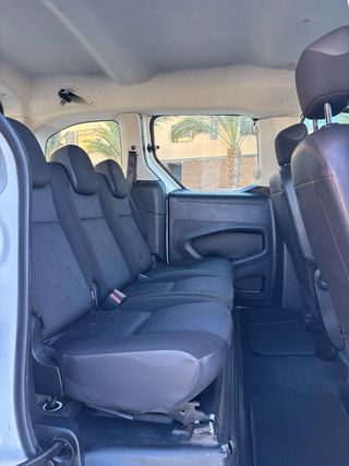 Peugeot Partner 2012