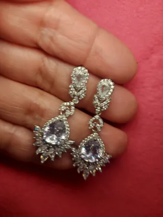 Pendientes fiesta brillantes morados y plateados