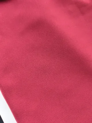 Conjunto blusa y falda señora granate