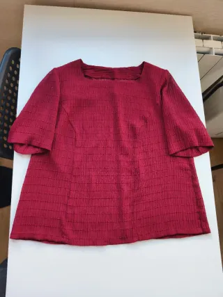 Conjunto blusa y falda señora granate