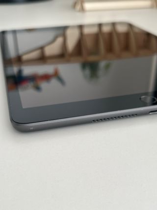 iPad 9ª generación 10.2” 256 GB Wi-Fi – iPadOS 18.