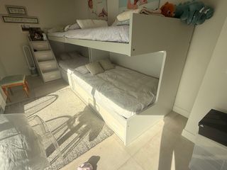 2 literas modulares con 4 colchones y almacenaje