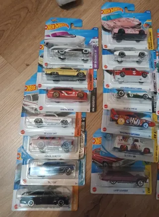 Hot wheels basicos