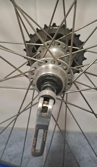 Rueda trasera bicicleta carretera