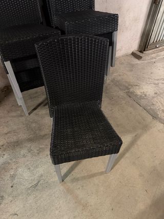 Sillas de ratán y metal