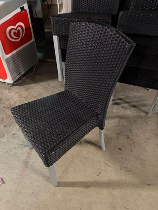 Sillas de ratán y metal