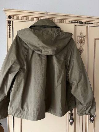 Chaqueta verde con forro desmontable