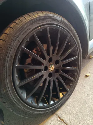 Llanta 1 Alfa Romeo Negra