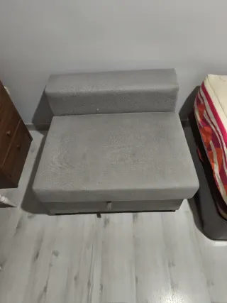 Pouf grigio in tessuto