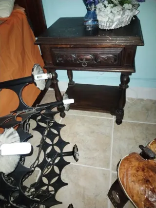 Preciosa Cama antigua siglo XIX +2 mesillas + lamp