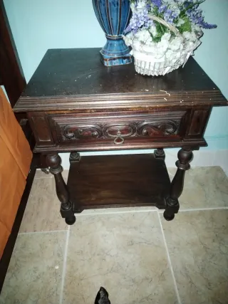 Preciosa Cama antigua siglo XIX +2 mesillas + lamp