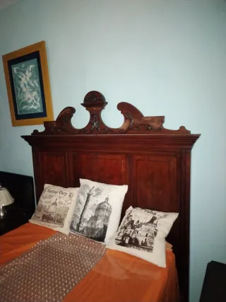 Preciosa Cama antigua siglo XIX +2 mesillas + lamp